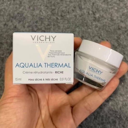 Kem dưỡng ẩm cho da khô, dạ nhạy cảm VICHY AQUALIA THERMAIL RICHE 15ML