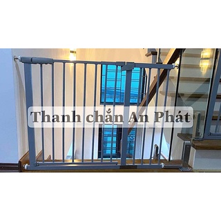 Chắn cửa cầu thang 111cm-116cm cho bé không bị ngã có mảnh ghép