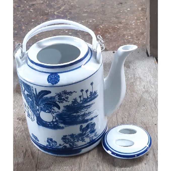 Ấm tích sứ Bát Tràng 1,5l