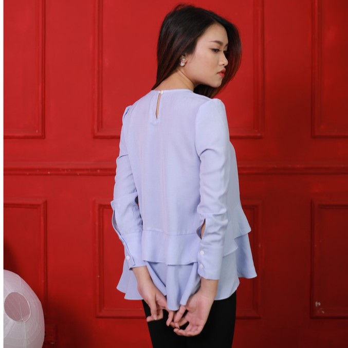 Áo sơ mi đuôi cá xếp tầng