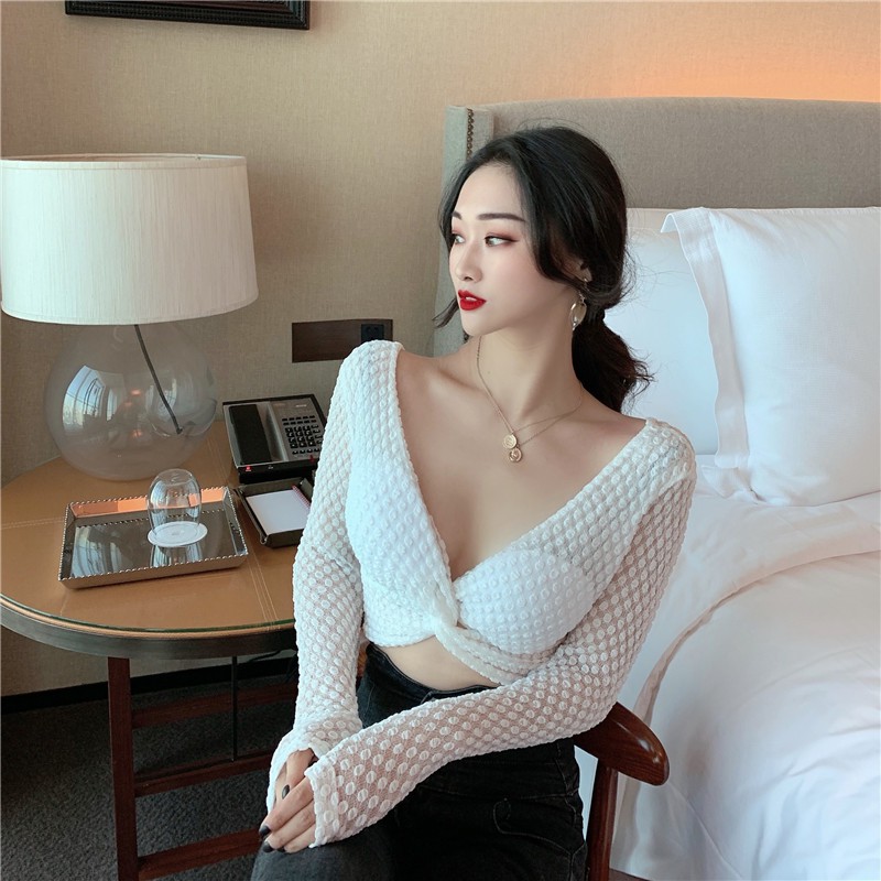 Áo nữ croptop hở bụng ôm body khoét ngực chữ V gợi cảm tay dài ulzzang ( 3 màu )