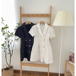 Váy gấm cổ vest