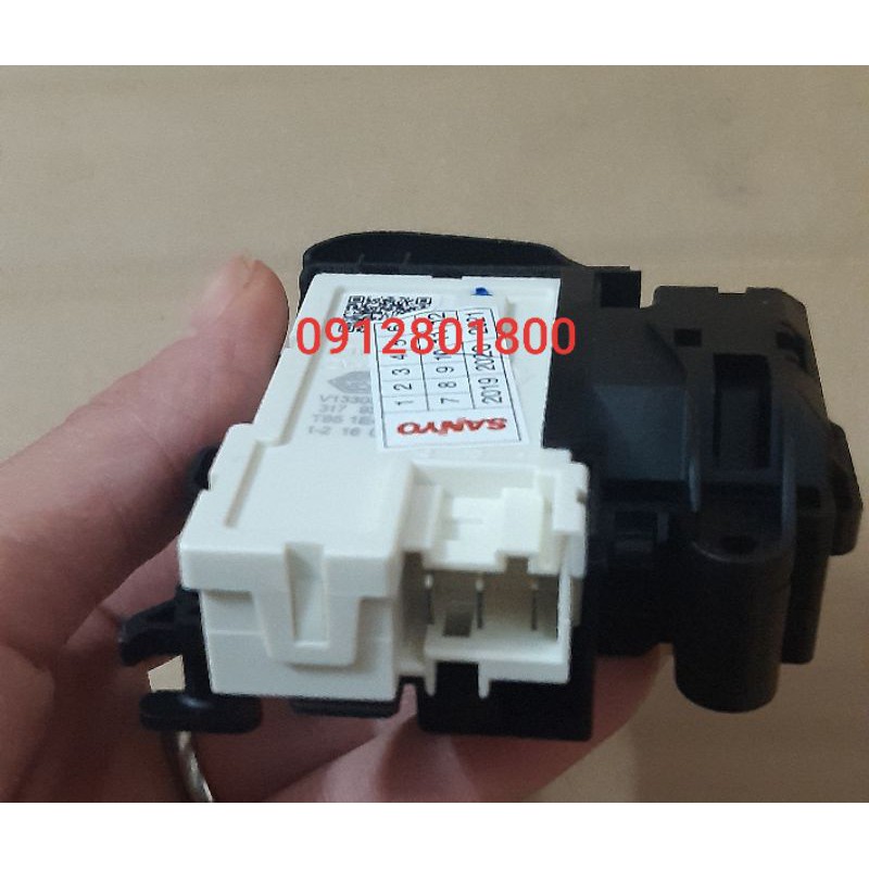 Công tắc khóa cửa máy giặt Sanyo Aqua inverter