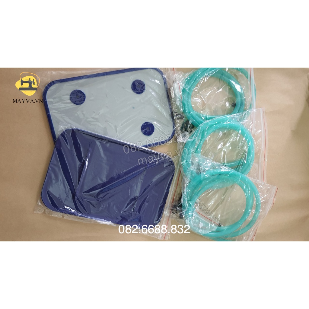 Đế lót bàn là và dây dẫn nước bàn là