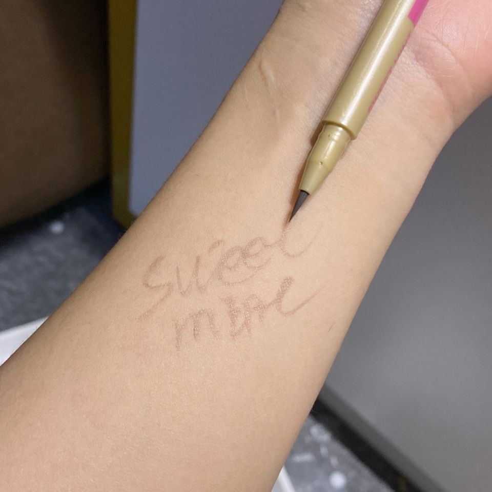 Bút kẻ mắt Cezanne mềm mịn 11.8 | BigBuy360 - bigbuy360.vn