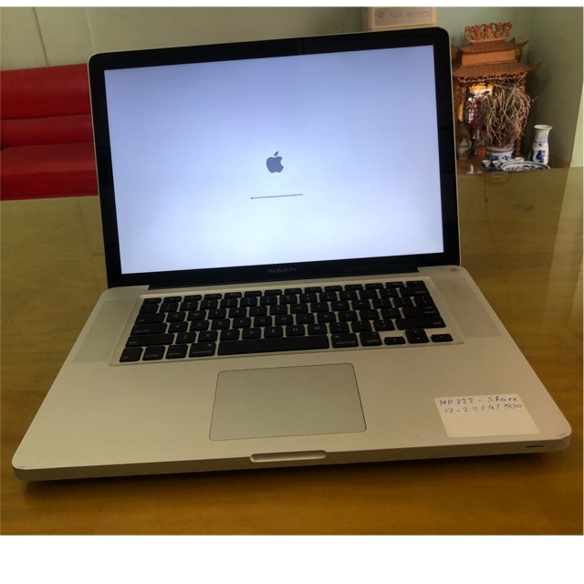 Macbook pro 15.4 inch Core i7 ram 4Gb hdd 500Gb