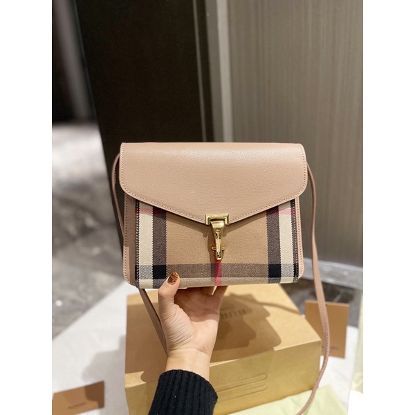 Túi xách Burberry size 25cm nhiều màu .