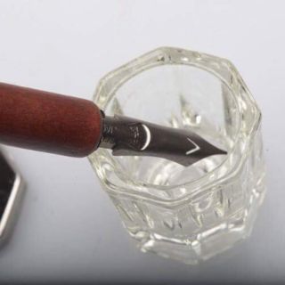 Ly thủy tinh đựng mực bút chấm _ loại có nắp đậy