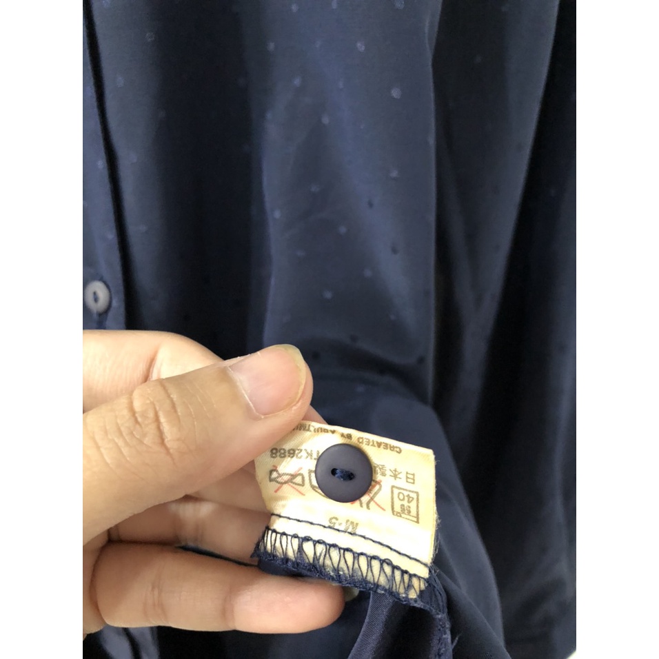 2hand - Áo sơ mi màu xanh than xếp ly trước hoạ tiết bi chìm - ASM32 - tiembixanh