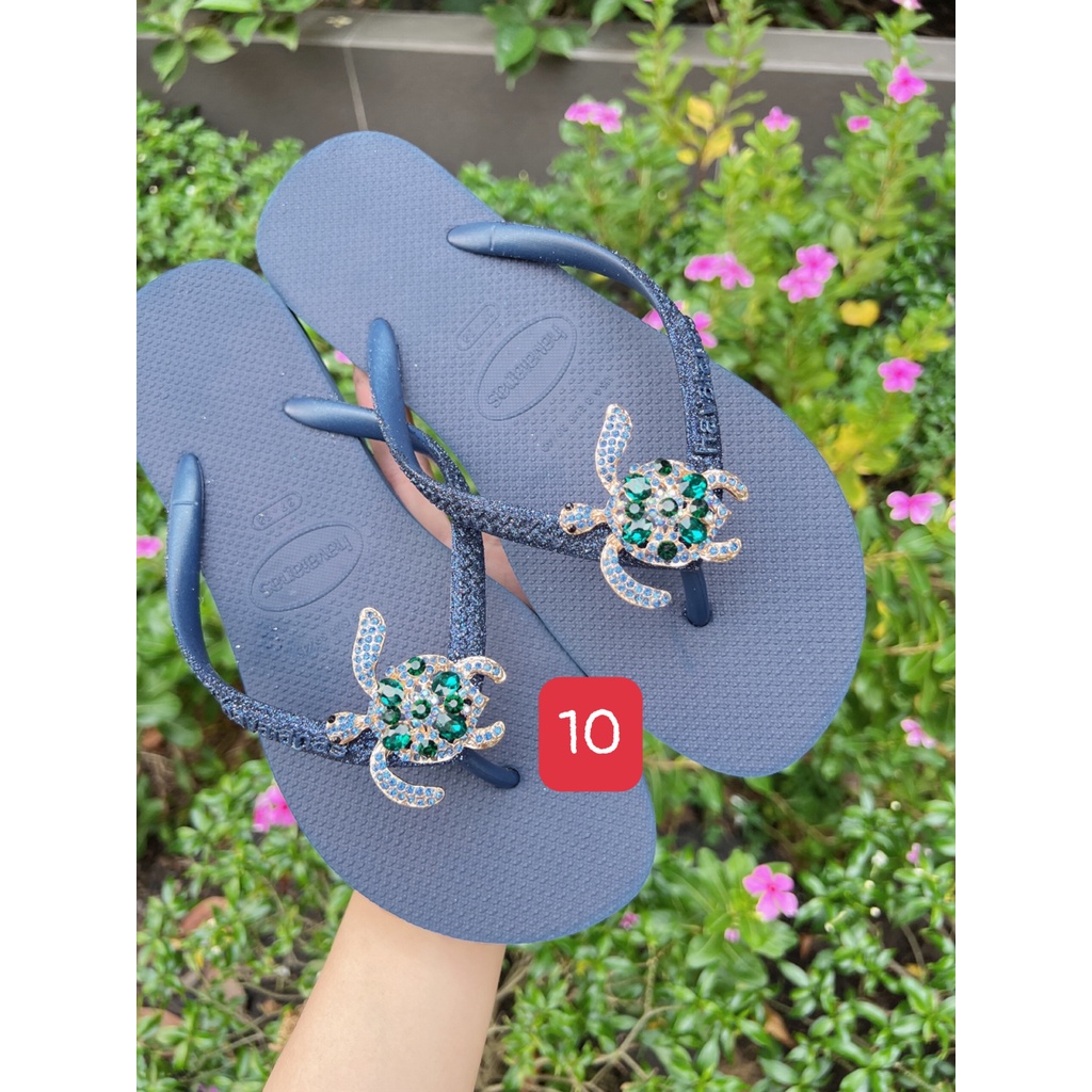 Dép xỏ ngón Havaianas kèm charm đủ màu đủ size 35-40