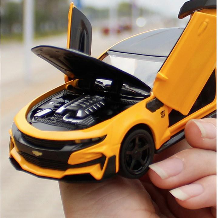 Xe ô tô đồ chơi trẻ em mô hình xe Chevrolet Camaro 2018 Tỷ Lệ 1:32 bằng sắt có âm thanh và đèn  hàng Quảng Châu
