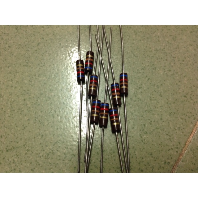 Điện trở 620ohm -1/2w