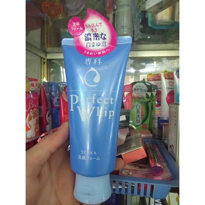 Sữa rửa mặt Shiseido Perfect Whip màu xanh 120g