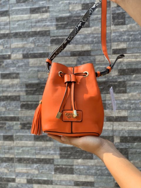 ⛔Túi xách nữ.Túi Guess