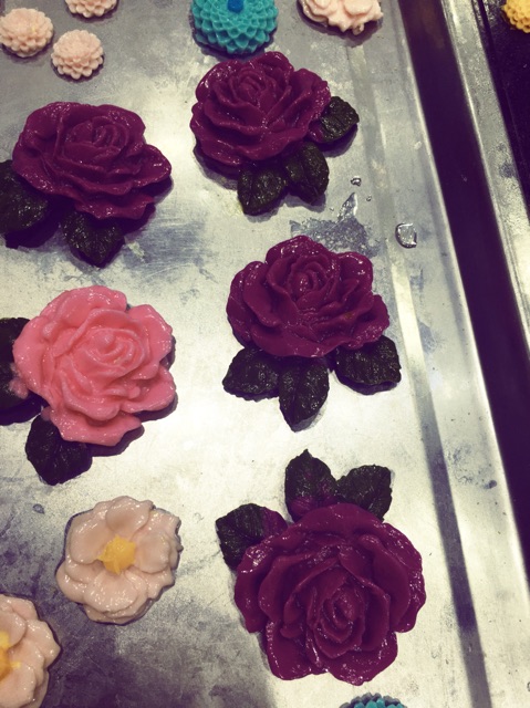 Khuôn rau câu Silicon 4D Hồng có lá Mã SD2J0D