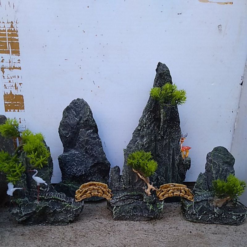 Núi đá bể cá-hòn non bộ mini