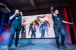 Áo thun ironman sáng đèn
