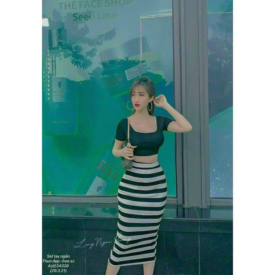 Sét bộ áo croptop tay ngắn cổ vuông phối chân váy sọc maxi cực xinh , chất thun bozip mềm mịn
