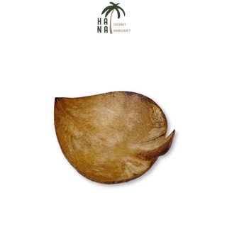 Dĩa gáo dừa Bến Tre hình chiếc lá