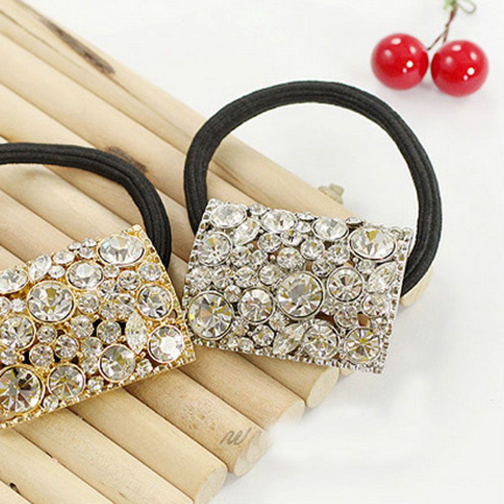 Cột tóc nữ dạng vuông bản to đính đá lấp lánh