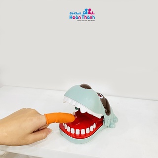 Đồ chơi cá sấu cắn ngón tay cho bé
