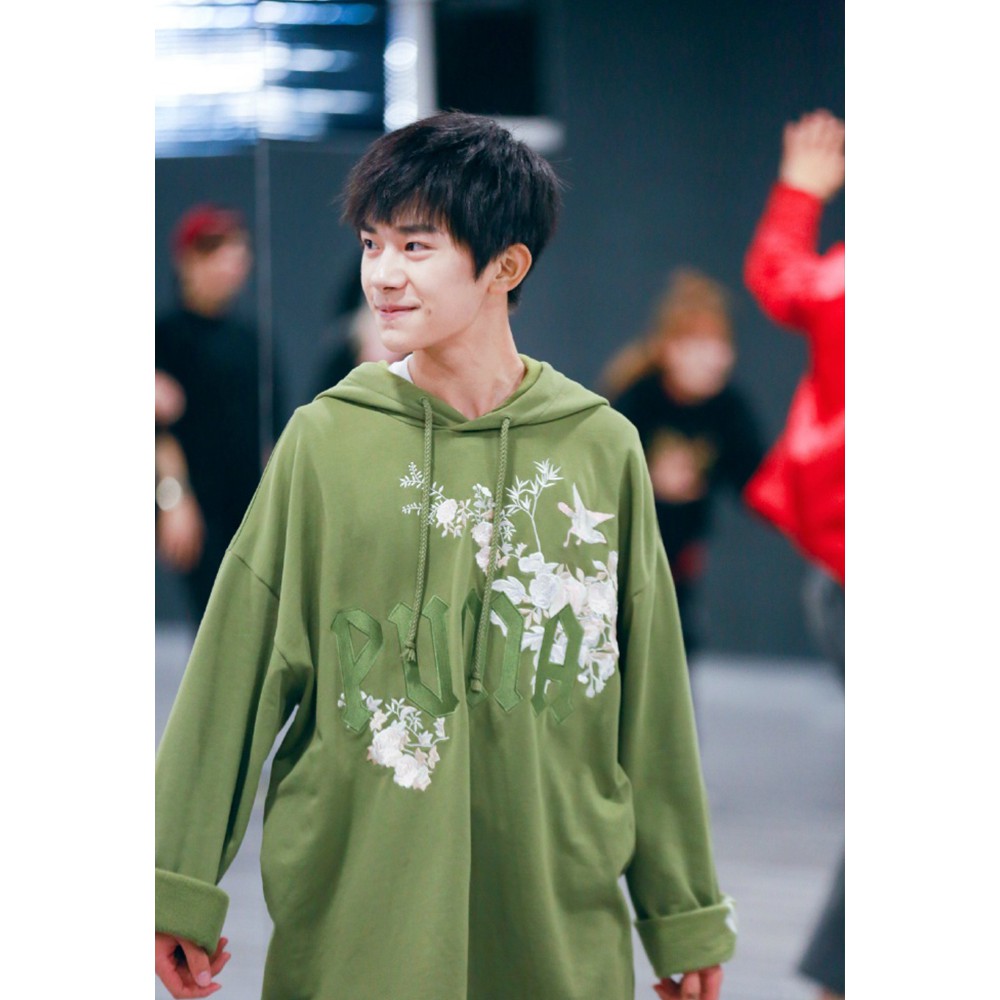 [TFBOYS] ÁO THU ĐÔNG CÓ MŨ THIÊN TỈ