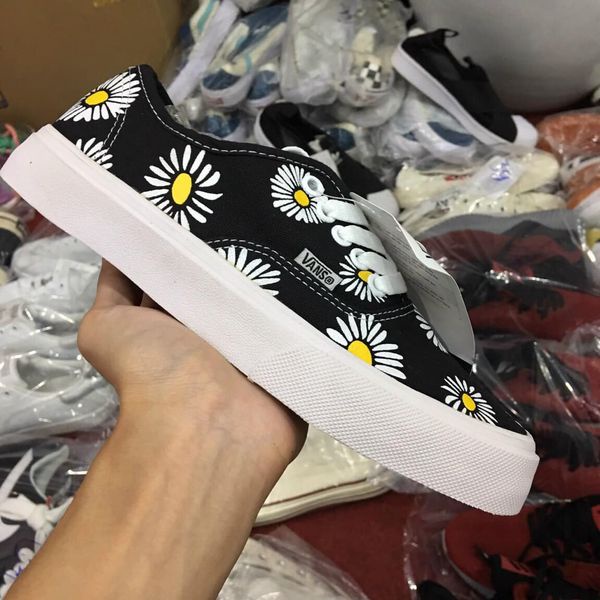 Giày Vans hoa cúc