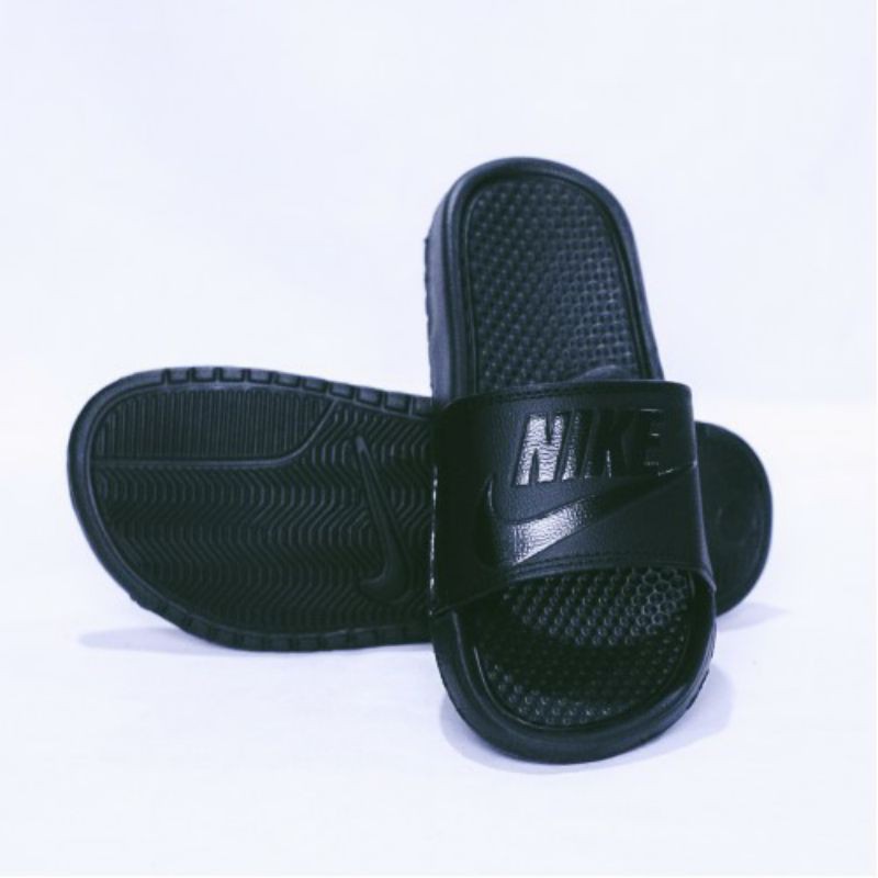 Sandal Nike Màu Đen Trơn Năng Động Thời Trang