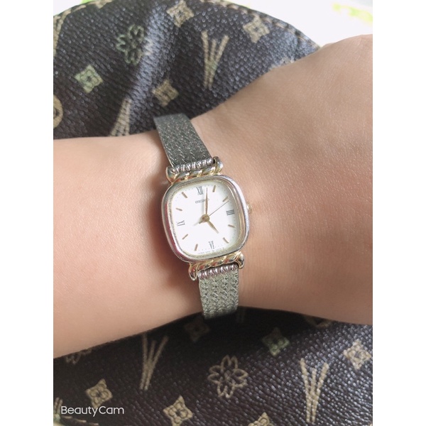 đồng hồ nữ hiệu seiko quartz
