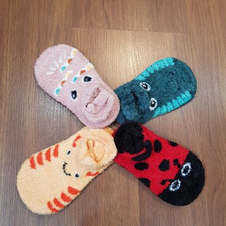 SET 4 TẤT LÔNG XÙ CHO BÉ CỰC DÀY ẤM CHẤT ĐẸP CÓ CHỐNG TRƯỢT