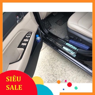 Nẹp bước chân trong và ngoài Elantra Titan (ảnh thật lên xe)