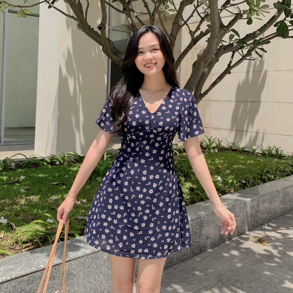 Đầm LAURA - Đầm cổ tim tay loe