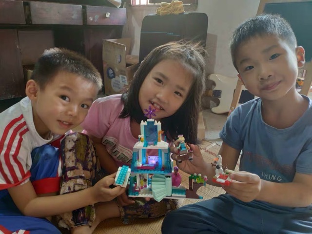 ĐỒ CHƠI XẾP HÌNH LẮP RÁP NỮ HOÀNG BĂNG GIÁ BỘ LẮP RÁP LÂU ĐÀI ELSA