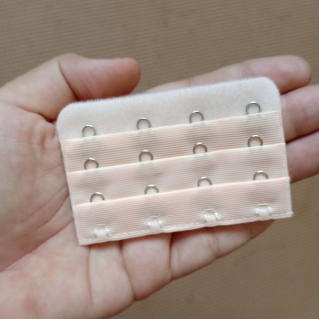 Miếng nối áo ngực 4 móc thép không gỉ