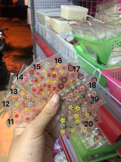Sticker dán móng nhỏ