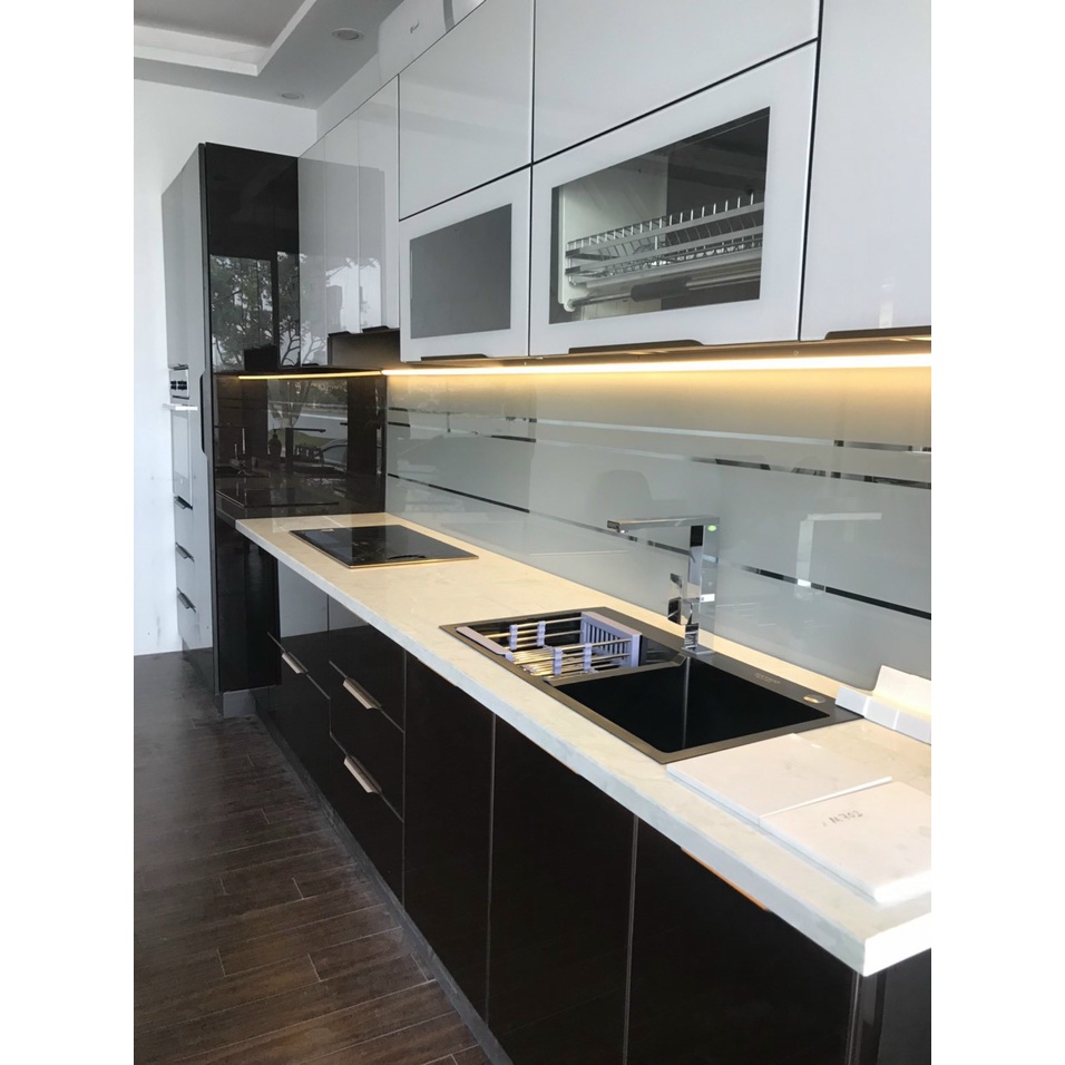 Sơn tráng gương trên kính, mika