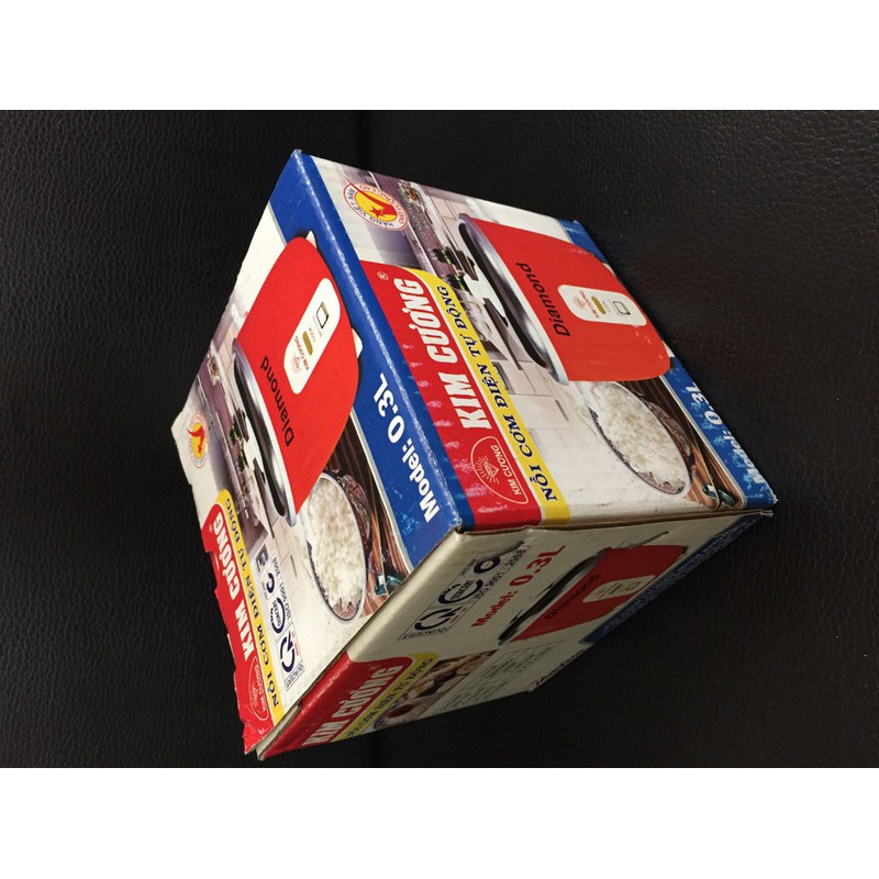 Nồi cơm điện Kim Cương 0.3 lít nắp kính rời