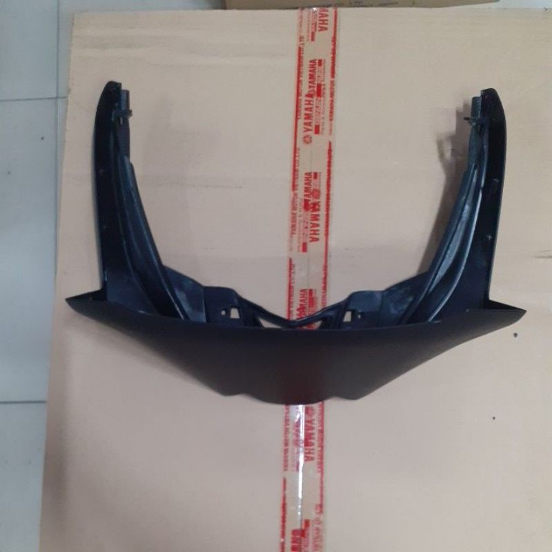 Ốp dưới Lexam - Mỏ cày trung tâm Yamaha Lexam