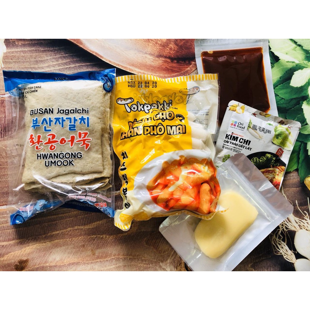 set nấu lẩu bánh gạo 5 món ( 500g bánh nhân phô mai Green, sốt, chả cá, kim chi, phô mai mozza)