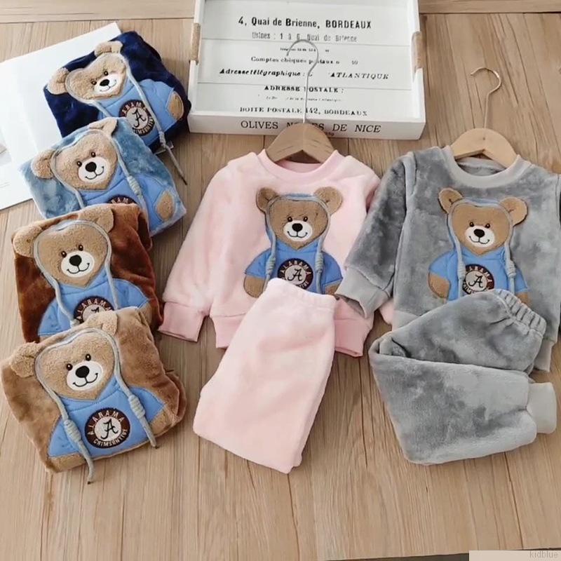 Bộ đồ ngủ gồm áo nỉ tay dài + quần dài in họa tiết gấu hoạt hình dễ thương cho bé