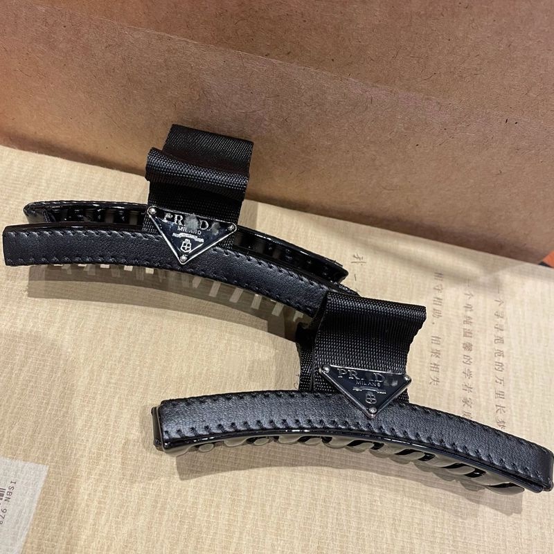 Kẹp Tóc Da Hình Cá Mập Xinh Xắn Cho Nữ