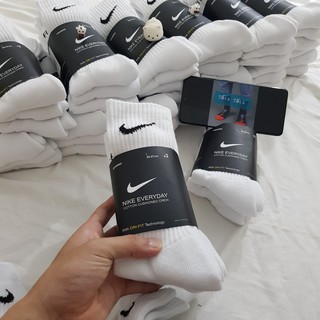 Pack 3 đôi tất thể thao Nike DRI FIT cao cổ trắng - Free ship + Quà tặng Loved socks by TatsTats.vn