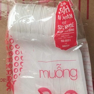 MUỖNG NHỰA TRẮNG TÚI 50 CÁI VIỆT NAM