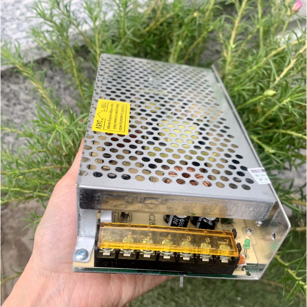 Máy bơm nước mini SINLEADER 12 V tưới Lan, cây kiểng, vườn rau,..