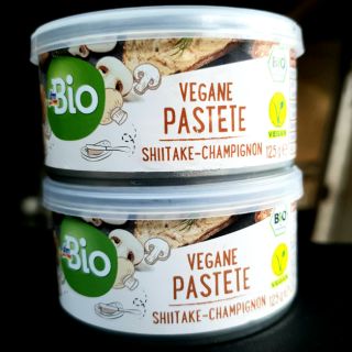 Pate nấm hương hữu cơ thuần chay Dm Bio Đức 125gram. Hạn sử dụng tháng 12 năm 2020