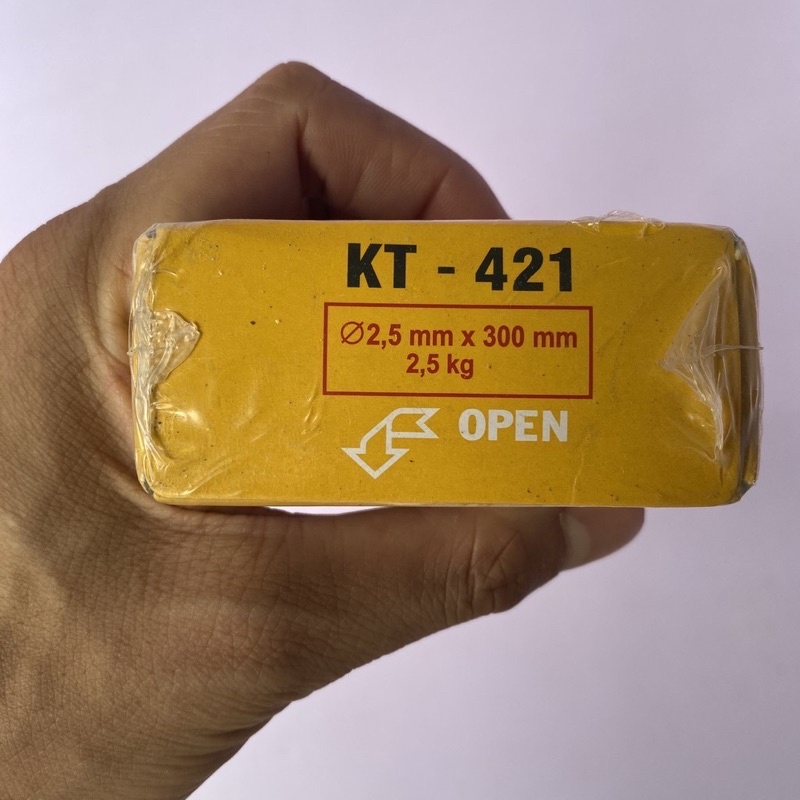 Que hàn kim tín 2.5- 3.2mm que hàn sắt ( loại tốt) Giá 1 hộp