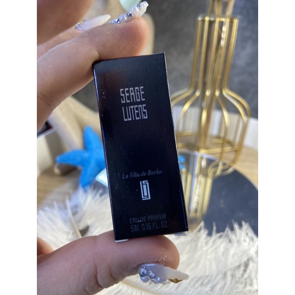 Nước hoa mini Seage Lutens La fille de Berlin Edp 5ML