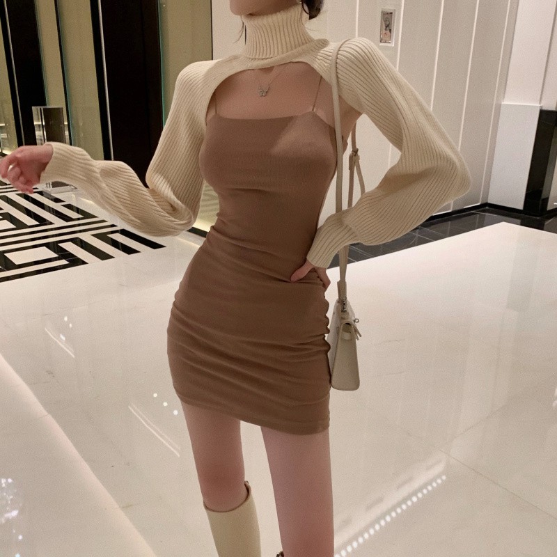 Đầm nữ dáng ôm hai dây kèm áo khoác Emilyshop