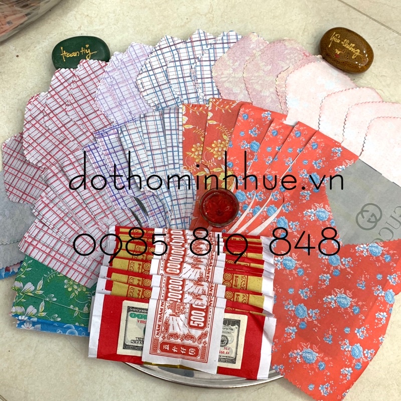 50 bộ Quần áo chúng sinh gấp sẵn loại đẹp + 10 Lễ tiền vàng mã + 1 tập tiền vãng sinh mã + 1 cốc nến