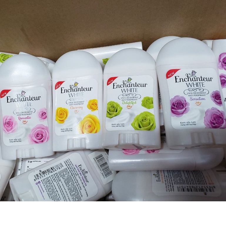 Lăn sáp khử mùi enchanteur 40g